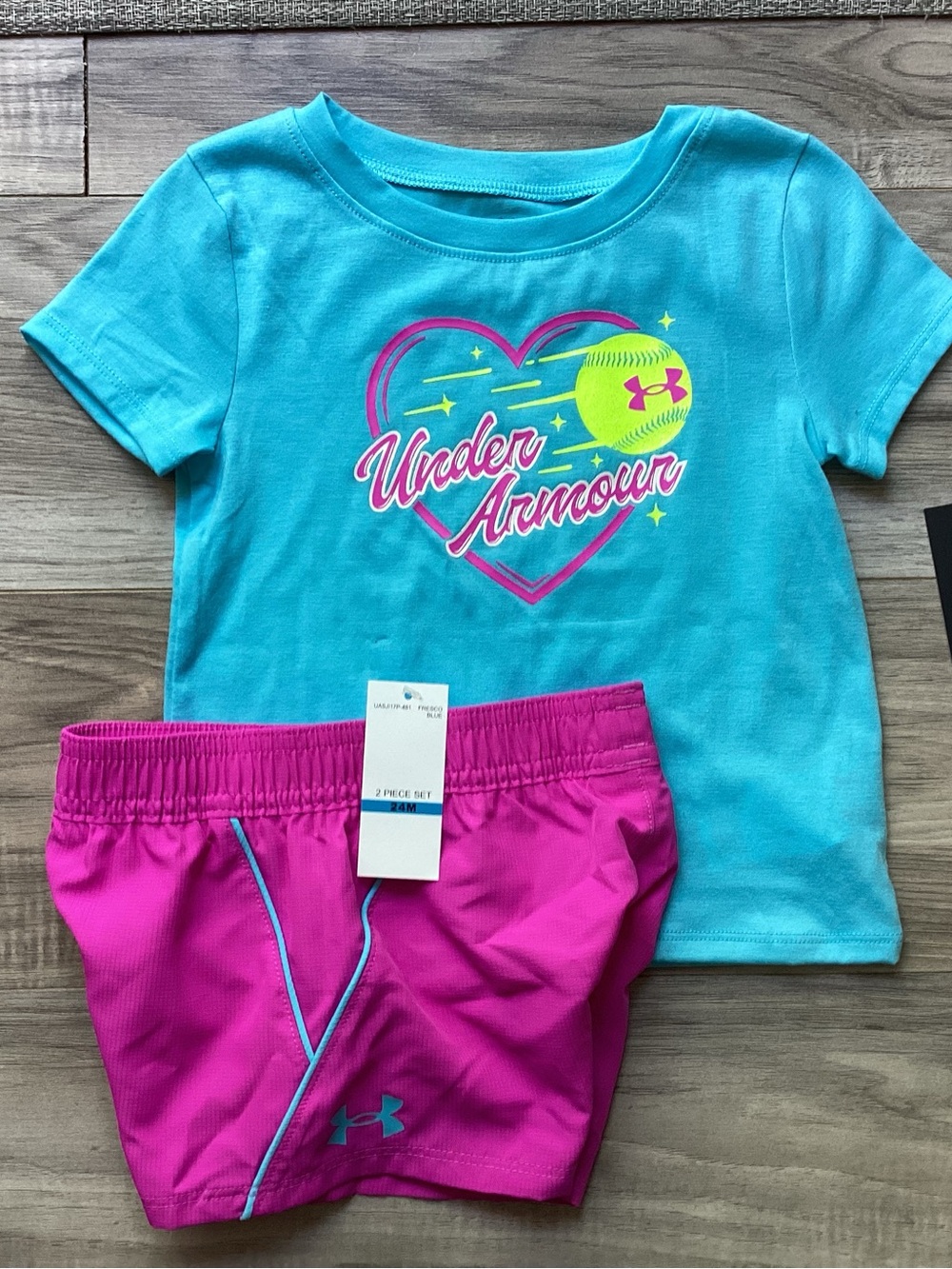 Under Armour Girls tee & shorts Set size 24 months(NWT) ~FIRM, NO OFFERS~